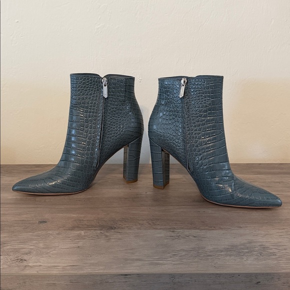 SAM EDELMAN Raelle Croco Embossed Block Heel Pointed Toe Leather Ankle Boot - Picture 2 of 4